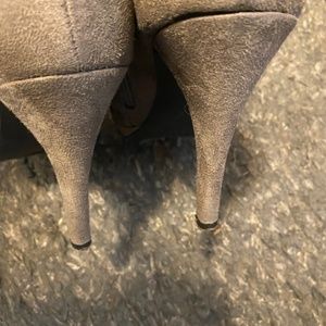 Verona faux suede 4 inch heels size 11